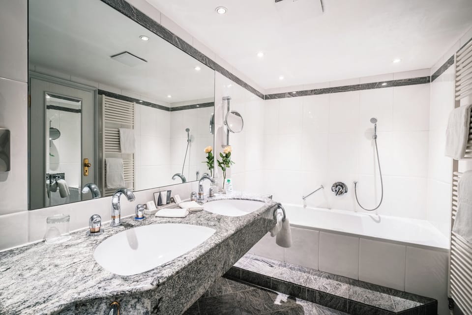 Bathroom sink