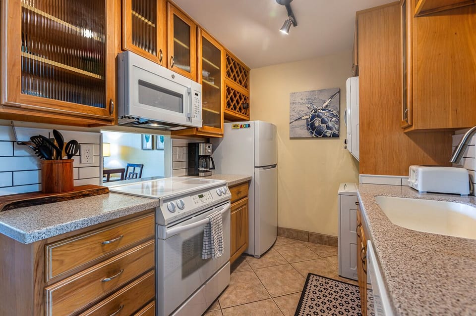 Easy meal prep after a day exploring South Kihei with newer appliances