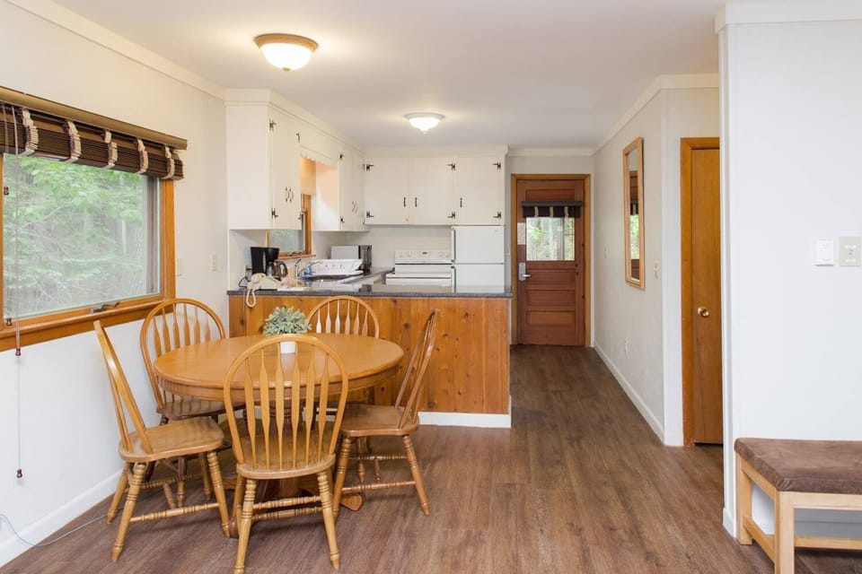 Cottage, 2 Bedrooms | Private kitchen | Fridge, microwave
