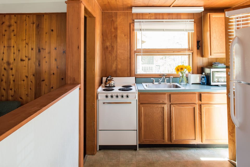 Overlook King Suite | In-room dining
