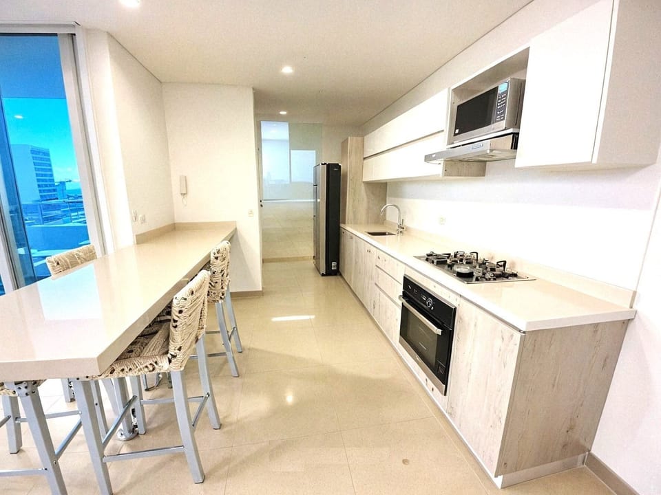 Apartment | Private kitchen | Coffee/tea maker, fridge, microwave, cookware/dishes/utensils