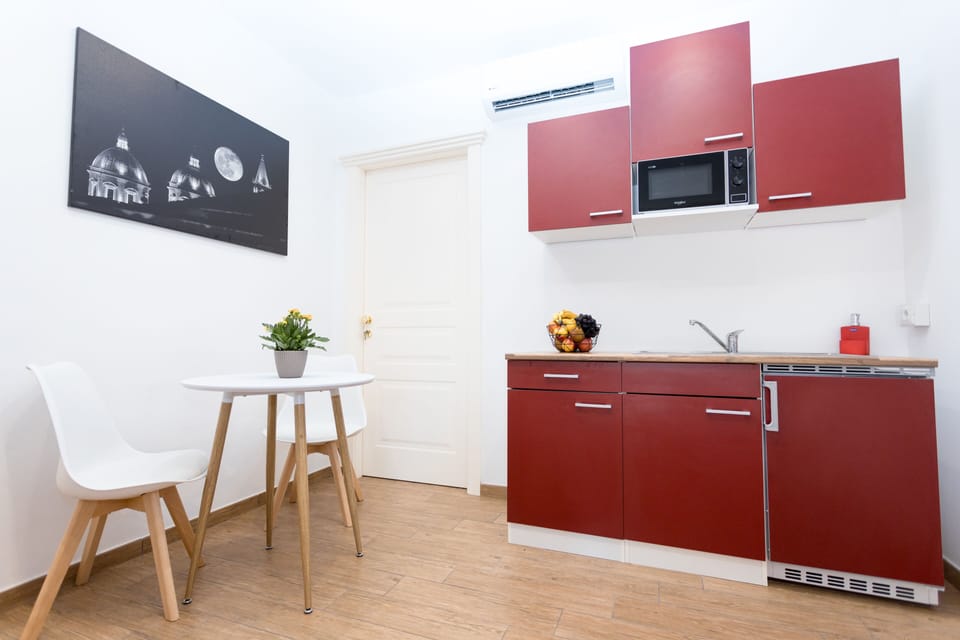 Standard Double Room | Living area | 40-inch Smart TV with digital channels, TV, printers