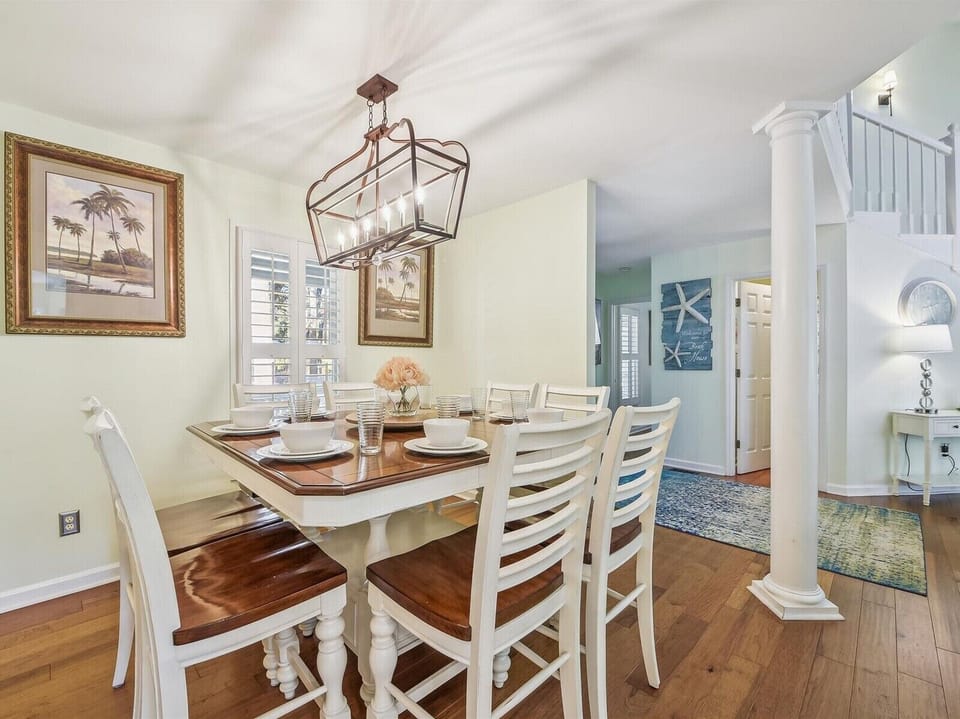 Dining Room at 29 Off Shore