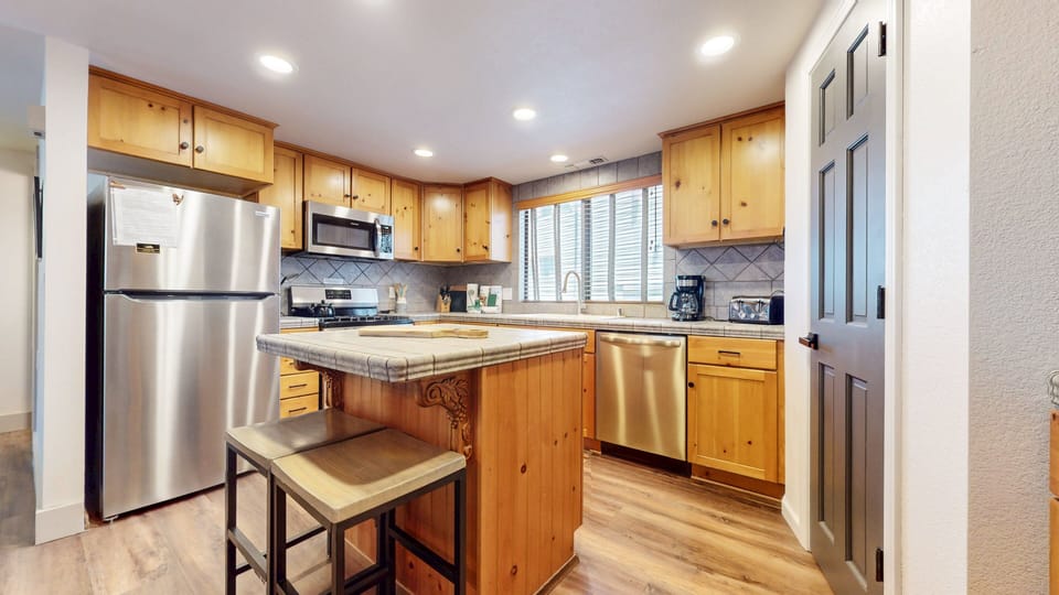 Condo, 2 Bedrooms | Private kitchen | Coffee/tea maker, fridge, oven, toaster
