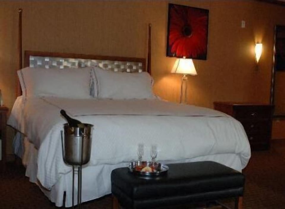 In-room safe, iron/ironing board, free WiFi