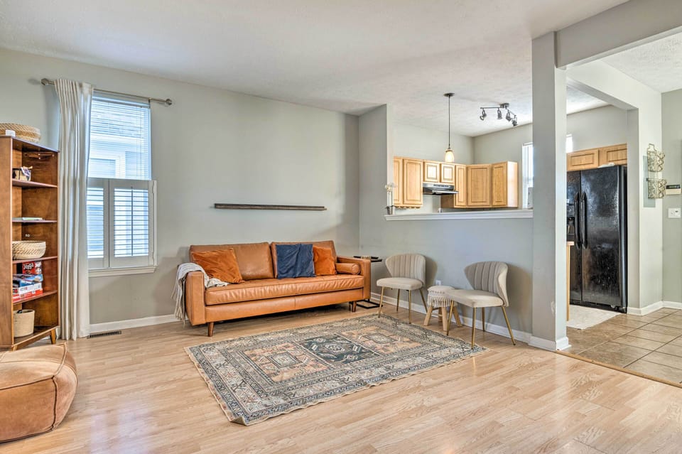 Living Room | 1st Floor | Full Sleeper Sofa | Free WiFi | Central A/C