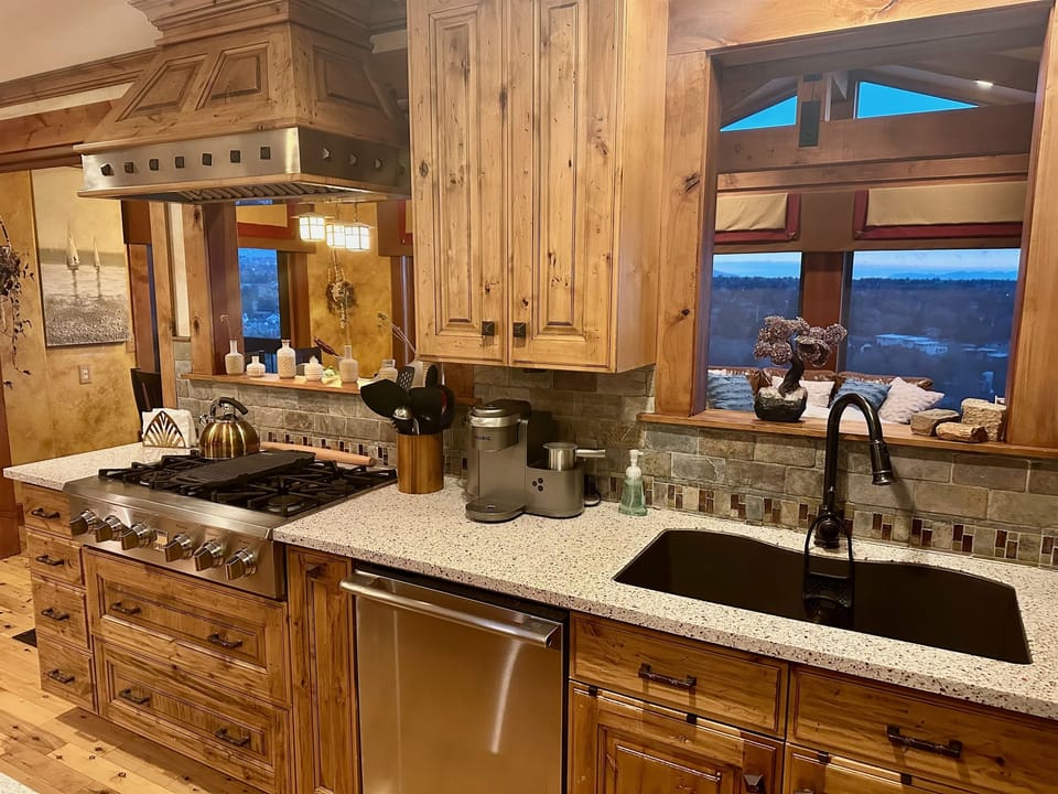 Fully-equipped kitchen