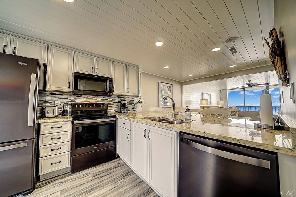 C-View's Kitchen