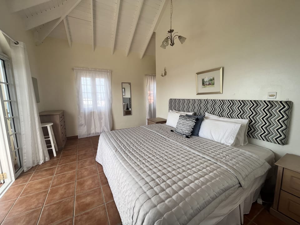 Labrolette Bay-villa-sleeps 8-pool-parking House in Caribbean