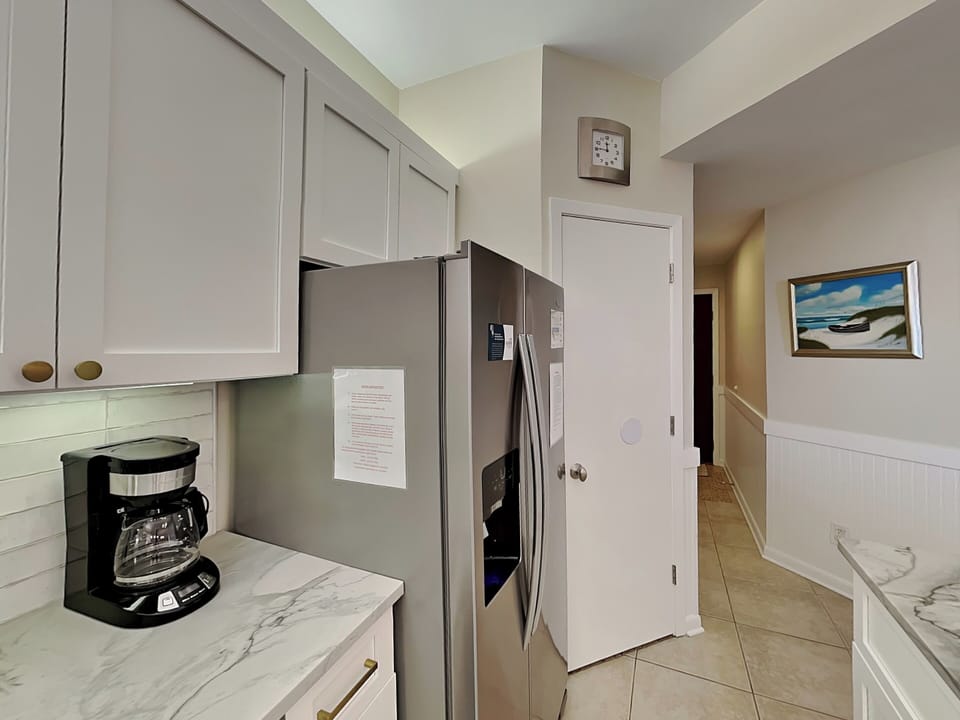 Updated Kitchen with Stainless Steel Appliances