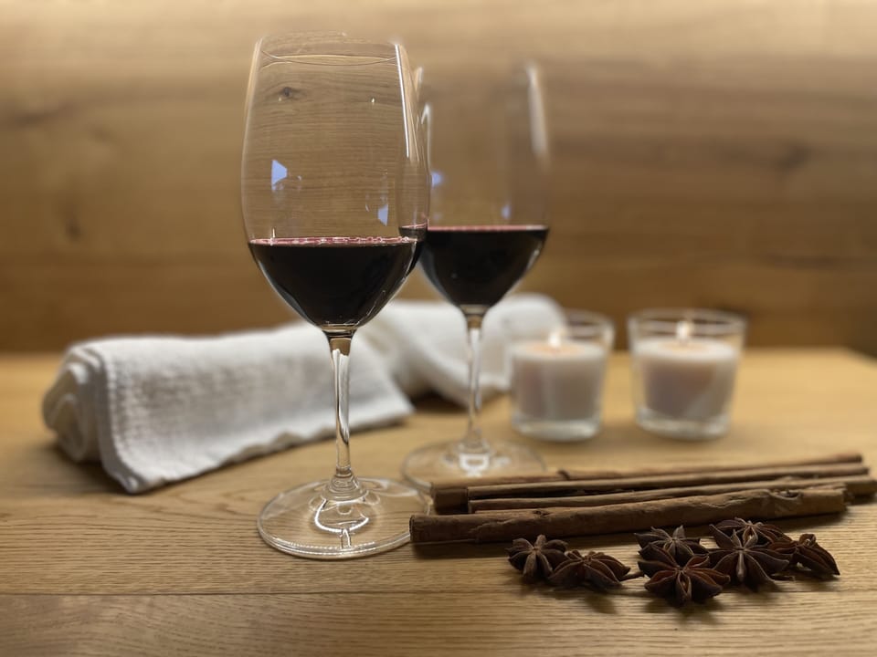 Couples treatment rooms, sauna, steam room, deep-tissue massages