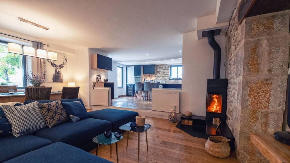 Lounge/dining room: Table for 6 - LED television - Wood-burning stove - Corner sofa - DVD player - Hi-Fi system - Books - Video library - Board games.