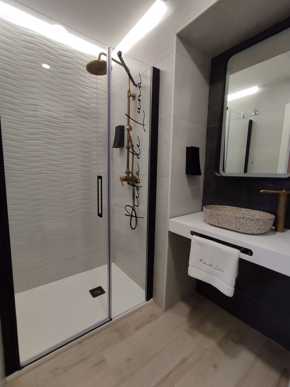 Superior Double Room, 1 Double Bed, Non Smoking, Terrace | Bathroom | Shower, hair dryer, towels, soap