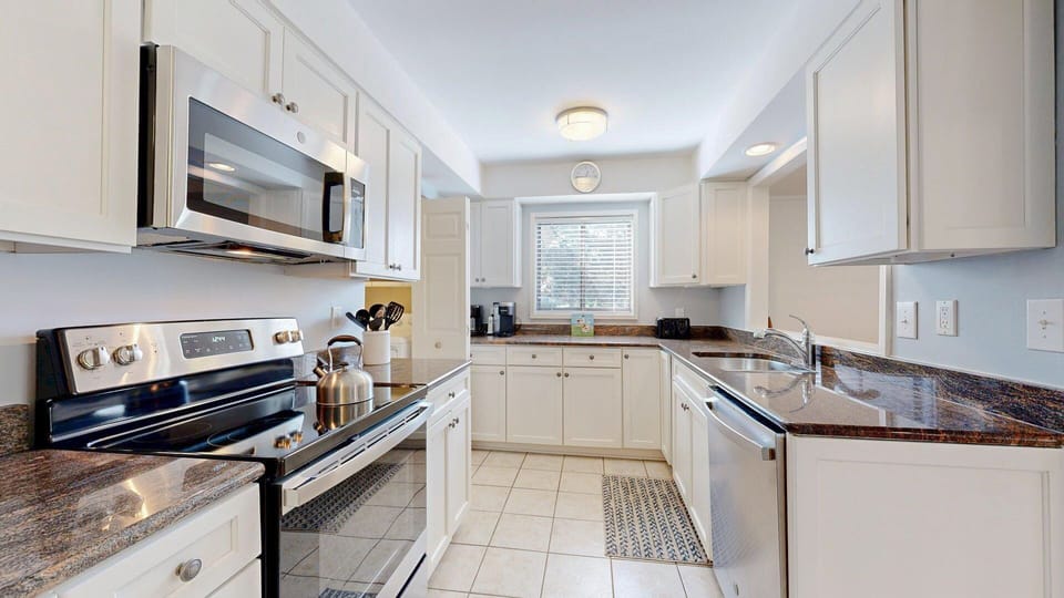 Fully Stocked Kitchen