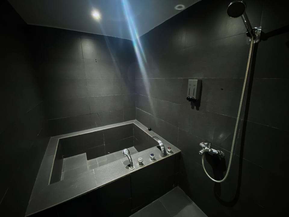 Superior Quadruple Room | Deep soaking bathtub