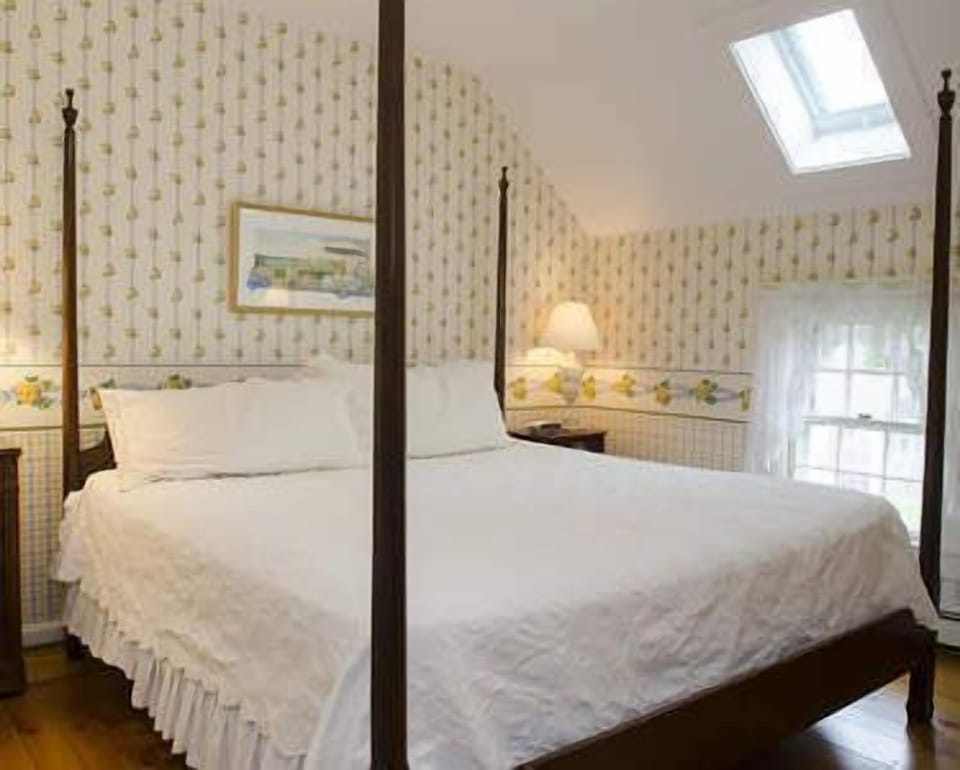 Room, 1 King Bed | Free WiFi, bed sheets