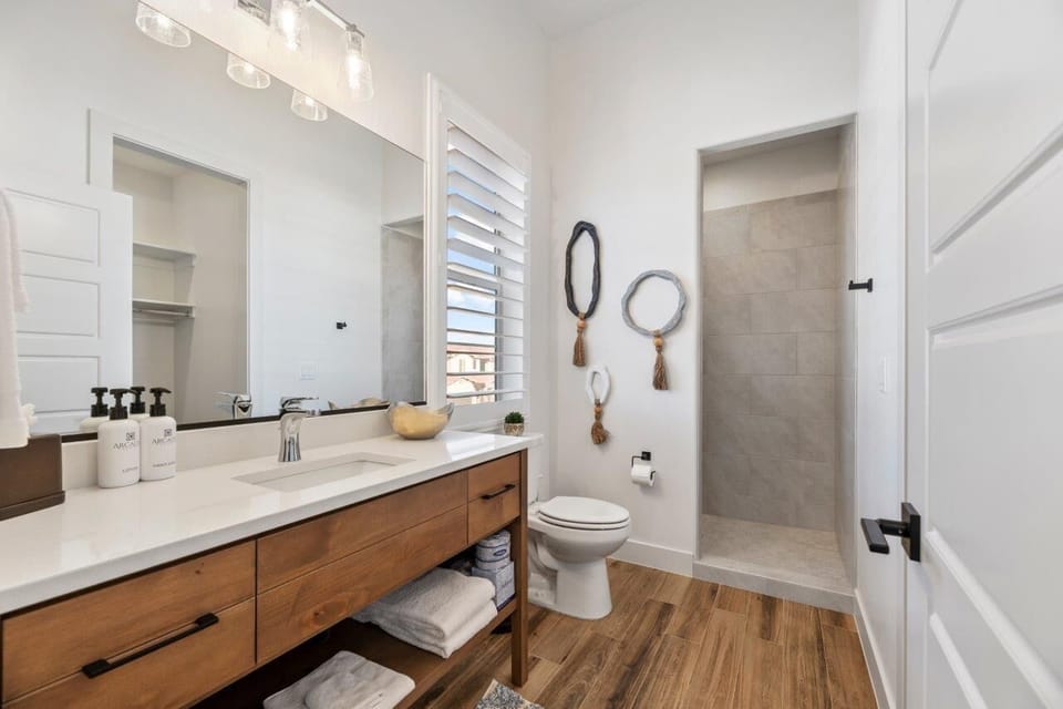 En suite bathroom for bedroom 3