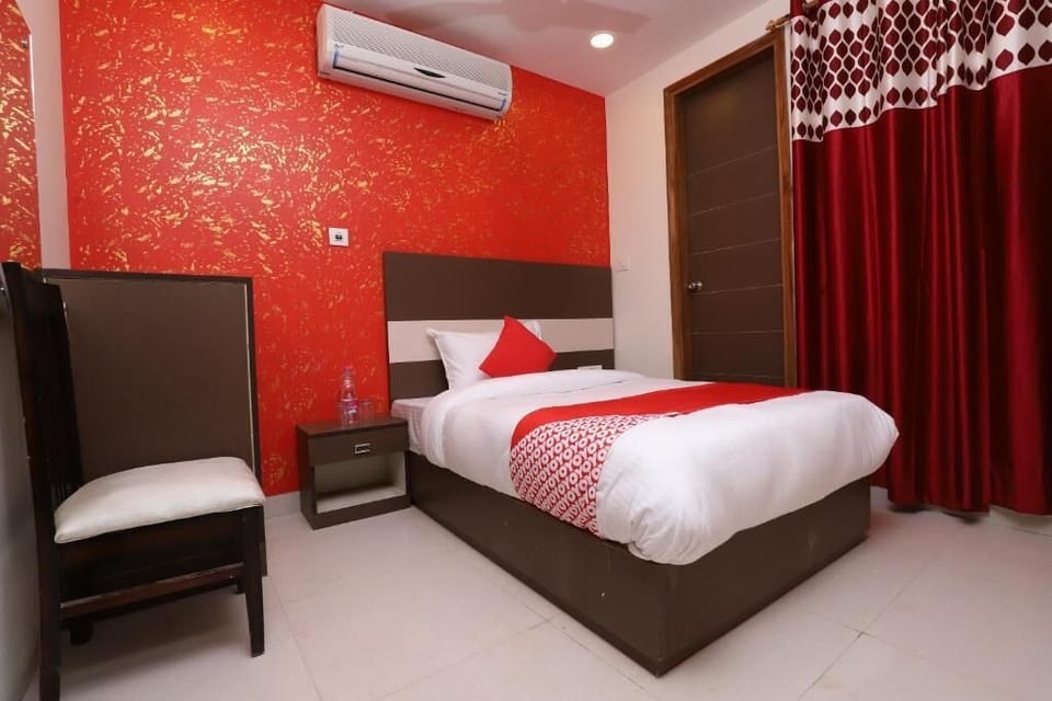 Executive Double Room | Egyptian cotton sheets, premium bedding, in-room safe, desk