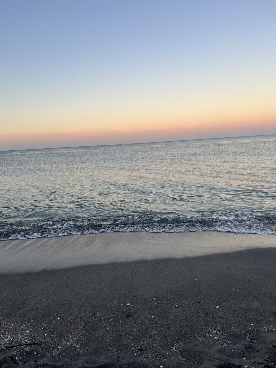 Beach 8  minute drive from house

