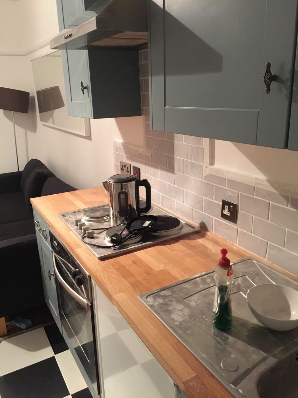 Fully equipped kitchen.