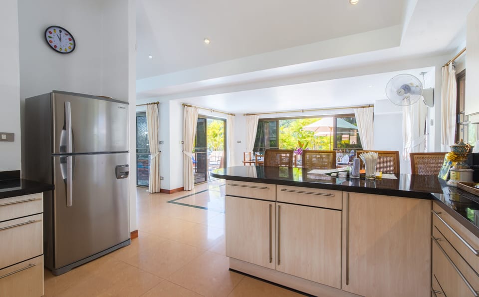 Breakfast bar
