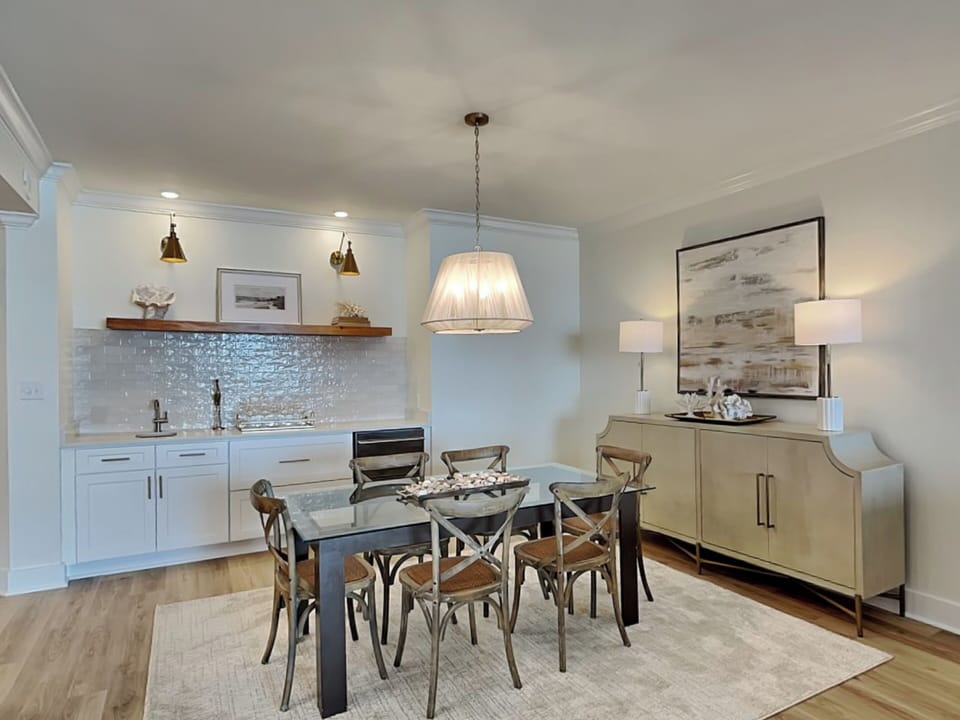 Dining Area - Table for Six and Wet Bar