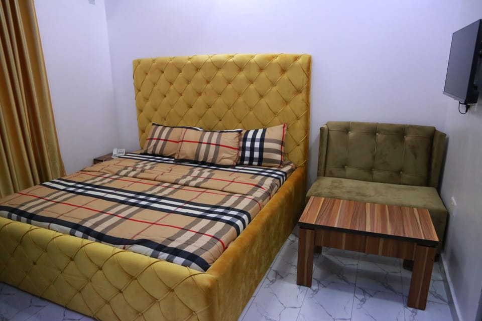 Exclusive Single Room | Individually furnished, desk, laptop workspace