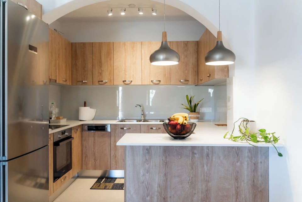 Presidential Suite | Private kitchen | Full-size fridge, oven, stovetop, espresso maker