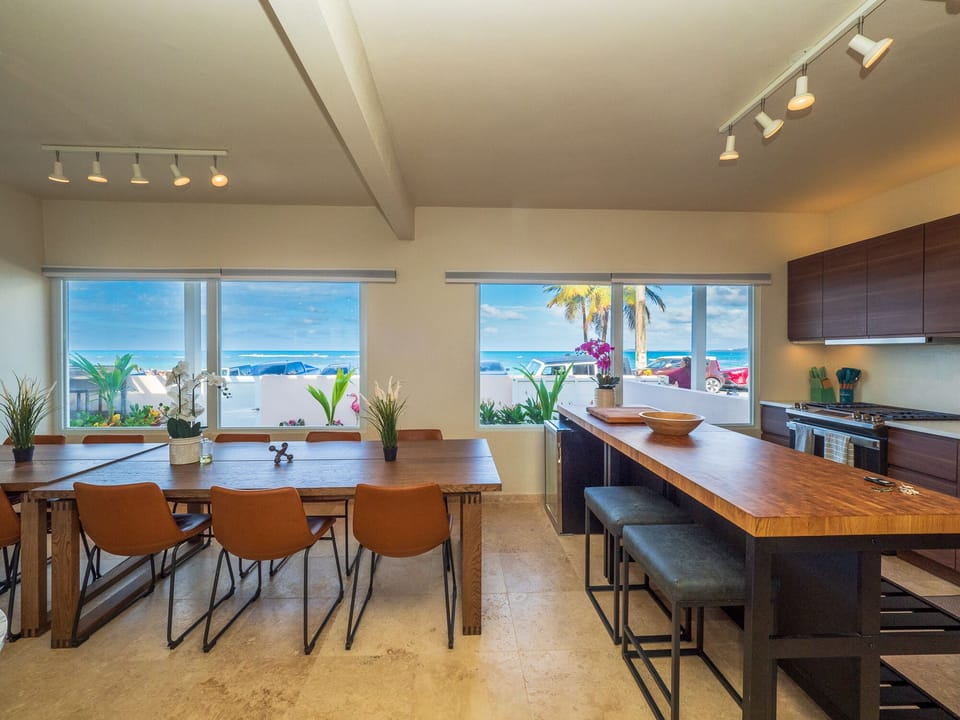 Kitchen and dining 