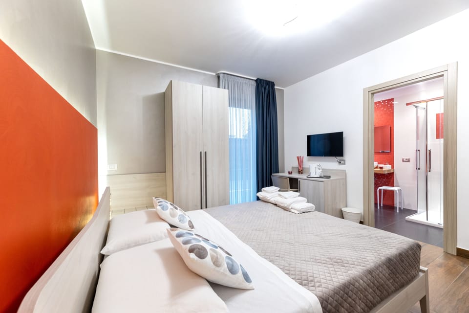 Deluxe Room, 1 Bedroom, Courtyard View | Free WiFi