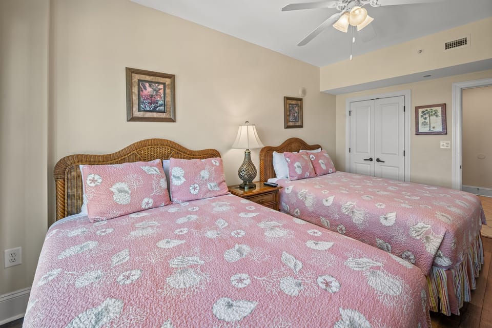 Queen beds in 4th Bedroom