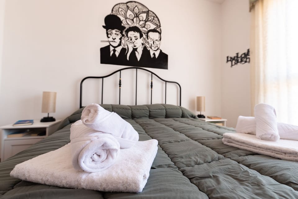 "I POETI" DOUBLE ROOM ONEBED WITH PRIVATE BATHROOM | 1 bedroom, minibar, free WiFi, bed sheets