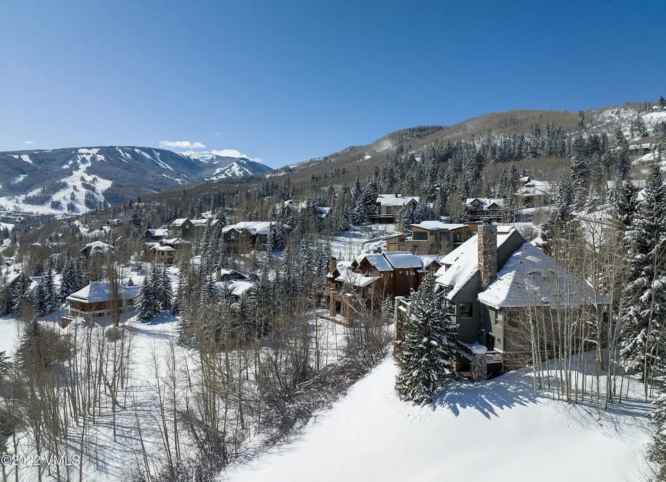 Step outside for amazing views of Beaver Creek. Just 1/2 a mile from the slopes.
