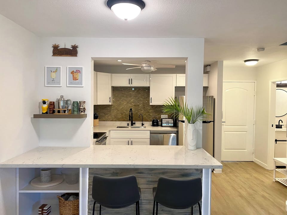 Kitchen | Custom-designed, fully equipped kitchen with upgraded appliances