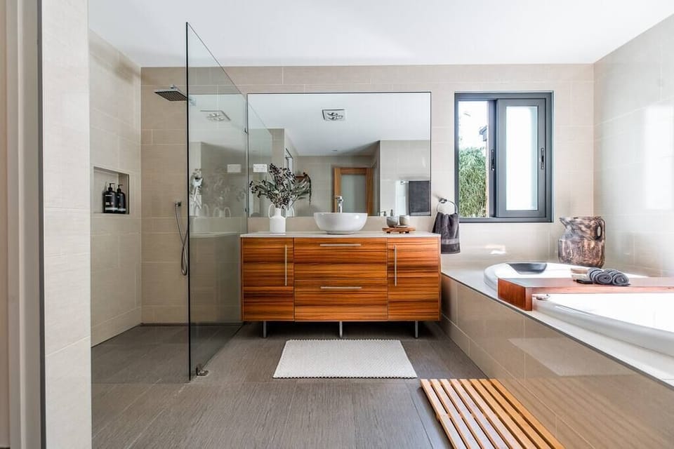 Large Day Spa Decor Bathroom 