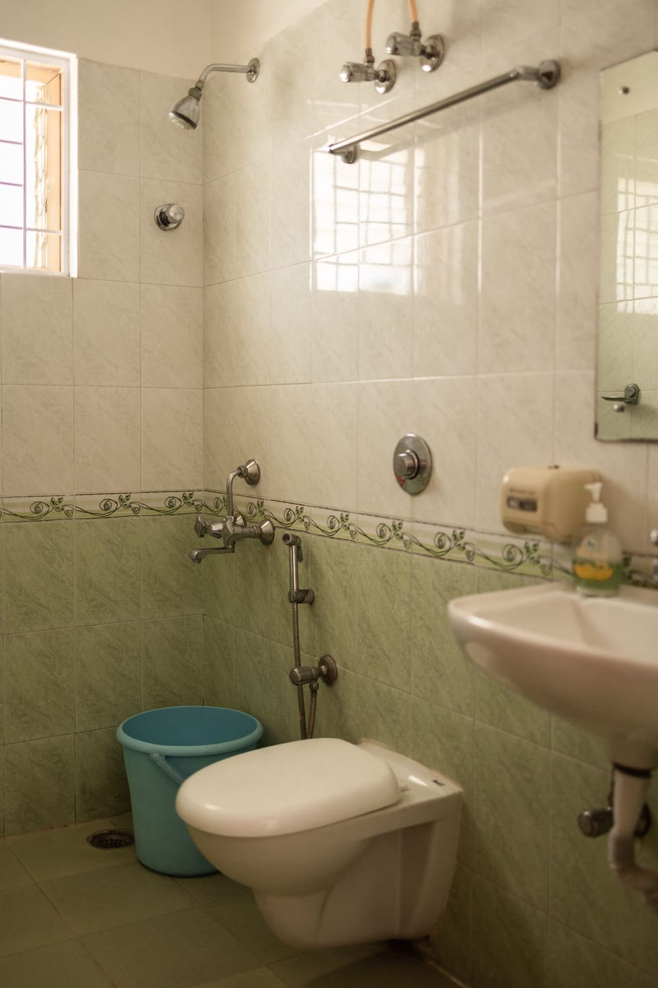 Shower, towels, soap, shampoo
