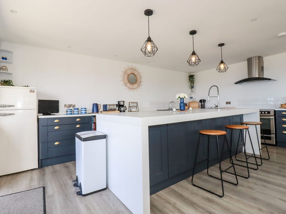 Fridge, dishwasher, electric kettle, toaster