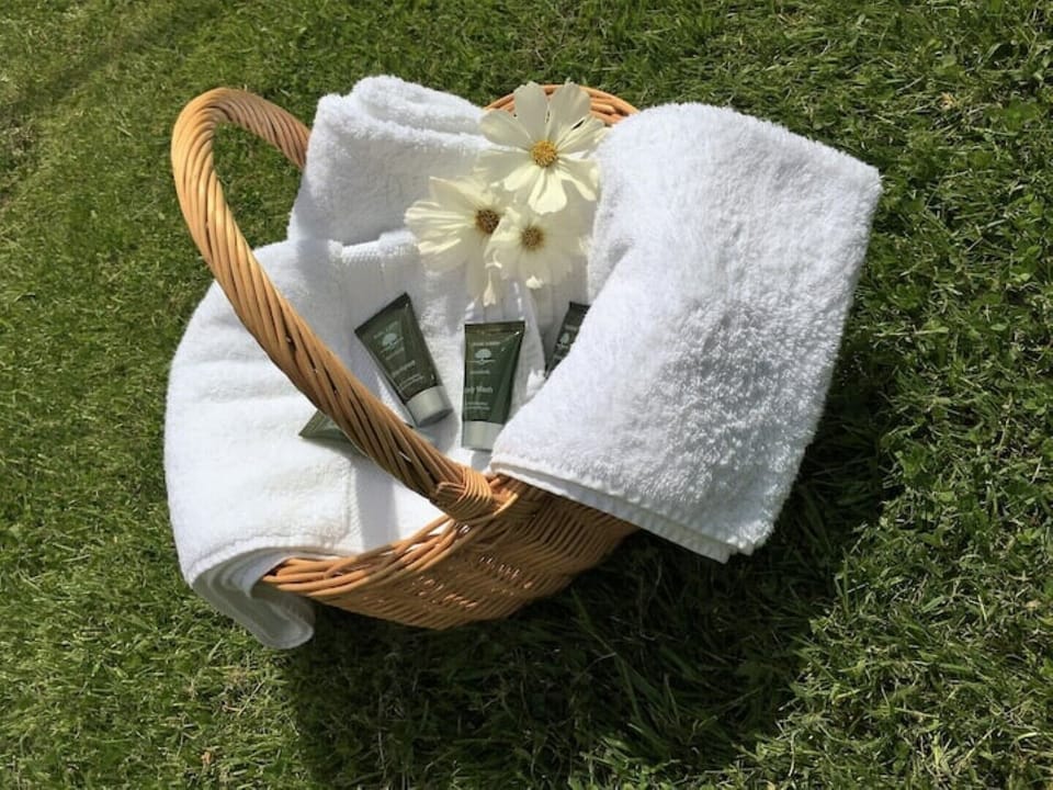 Bathroom amenities