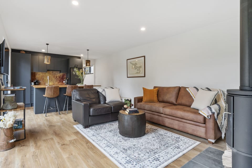 House | Living area | 50-inch Smart TV with satellite channels, TV, fireplace