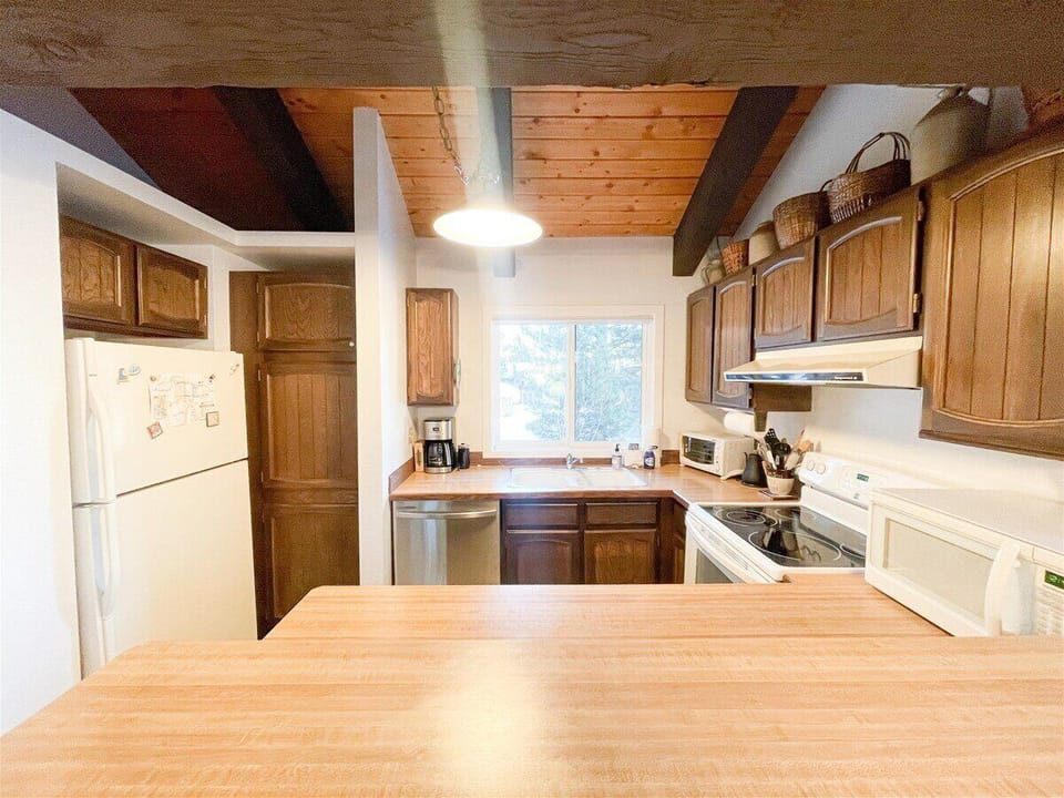 Wildflower 38- Fully Equipped Kitchen
