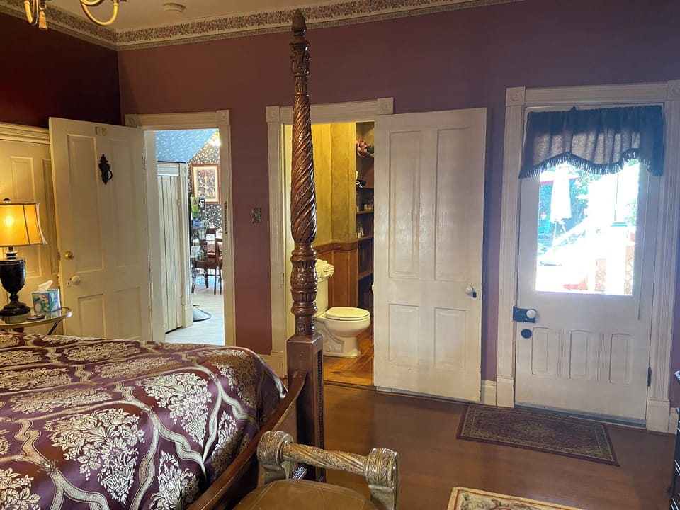 Iron/ironing board, free WiFi