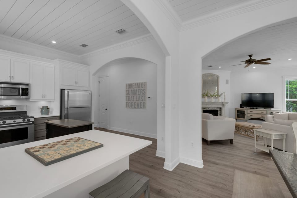 Open floor plan with plenty of room for dining and sitting with the family