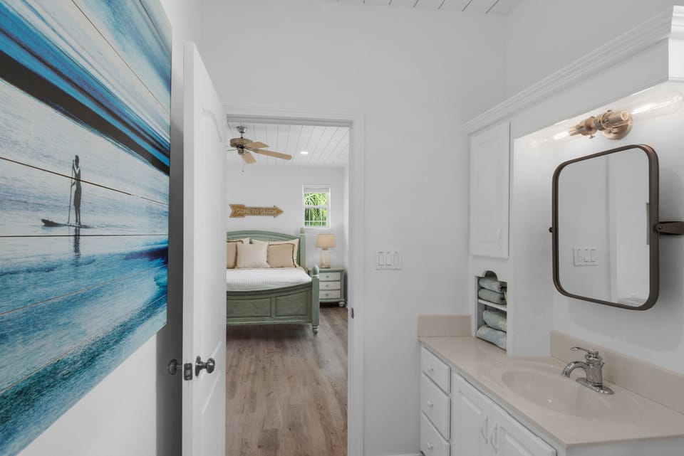 2nd floor full bath
