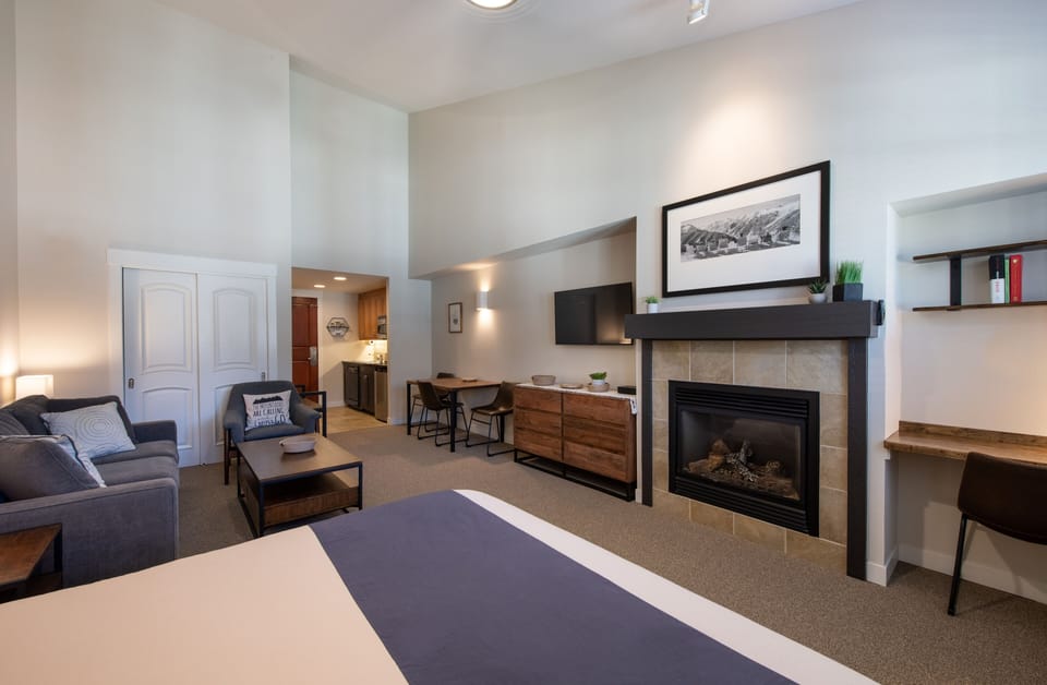 Living Room, Indoors, Furniture, Fireplace, Home Decor