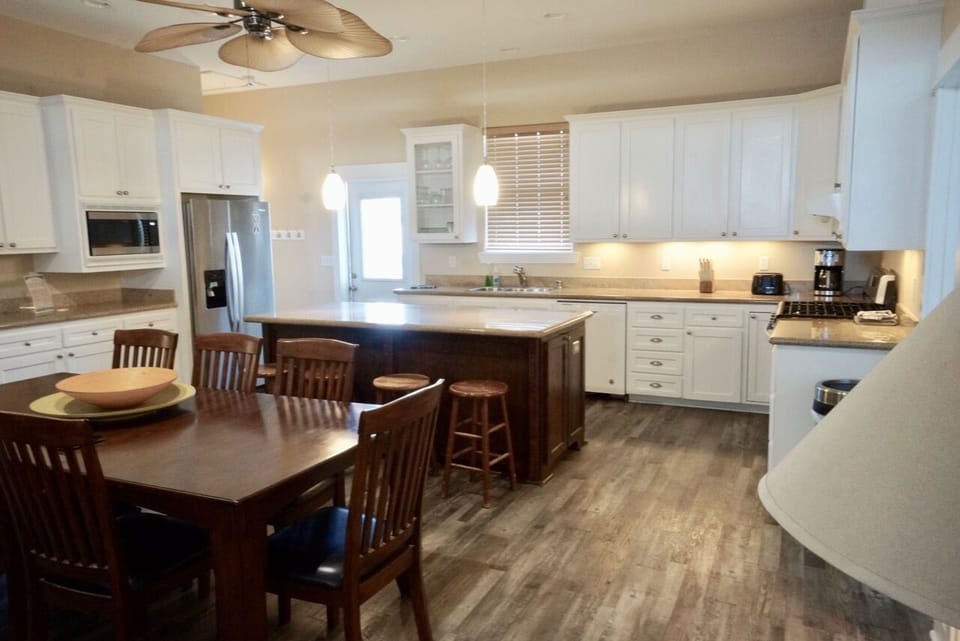 Large dining area and kitchen