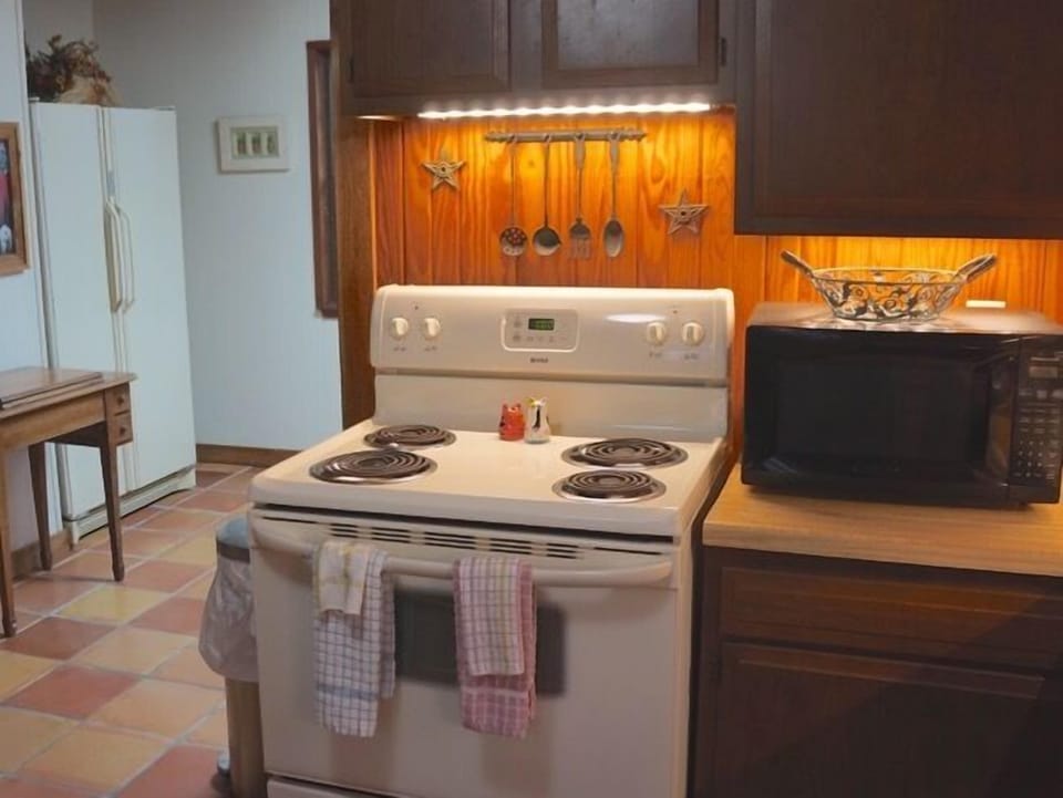 Upstairs Stove and Refrigerator