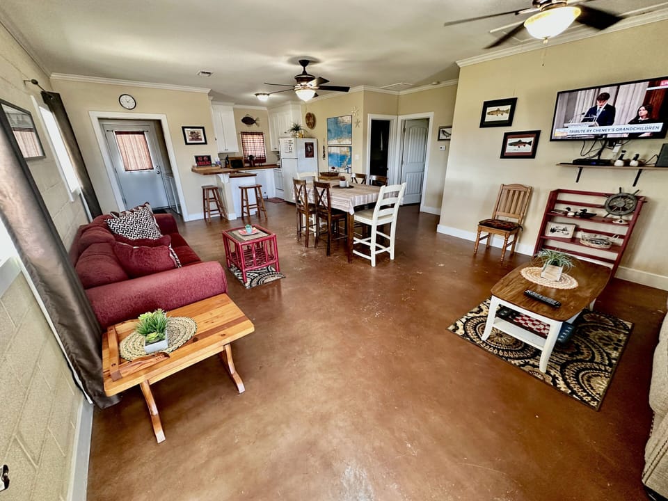 Entry view into spacious living/dining/kitchen