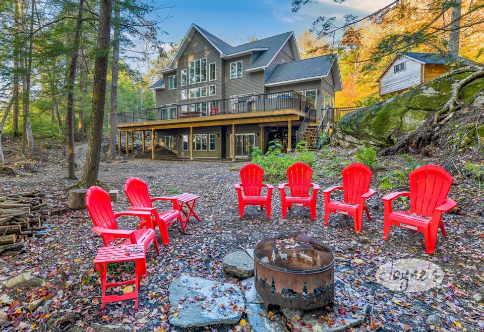 Fire Pit &amp; Seating