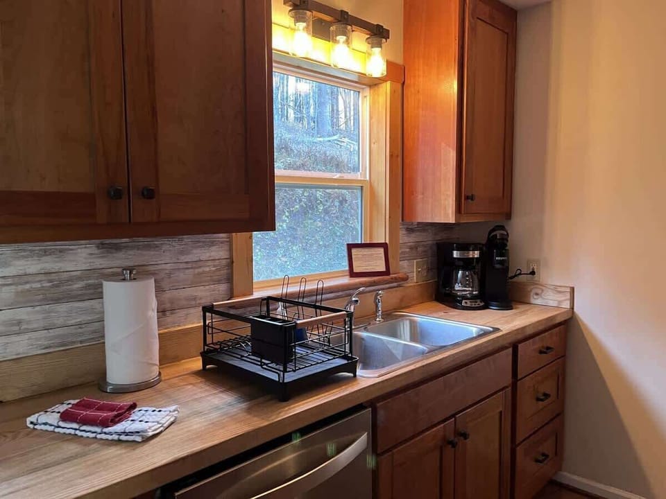 Kitchen with Dishwasher and coffee station