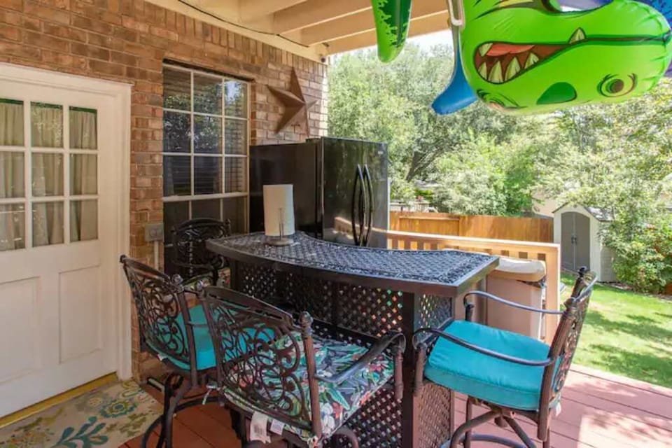 Bar at end of Lower Deck.  Refrigerator